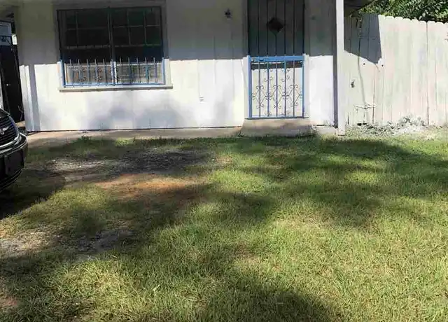 Property at 1605 N R St, Pensacola, FL, 32505, 2 beds, 1 bath, [object Object]