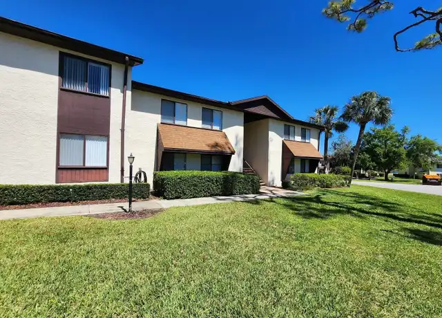 Property at 552 Fairways Dr Unit B, Ocala, FL, 34472, 2 beds, 2 baths, [object Object]