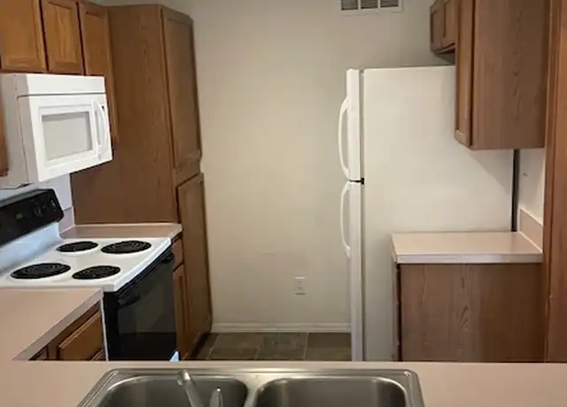 Property at 624 S 7th Ave, Caldwell, ID, 83605, 2 beds, 1 bath, [object Object]