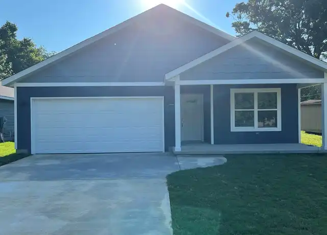 Property at 308 S Collins Ave, Gentry, AR, 72734, 3 beds, 2 baths, [object Object]
