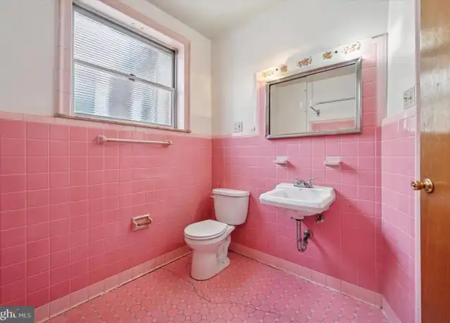 Property at 1639 Wolf St Unit 2, Philadelphia, PA, 19145, 1 bed, 1 bath, [object Object]
