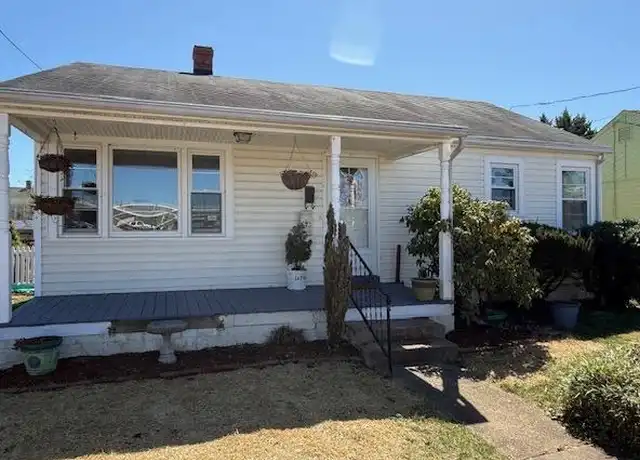 Property at 430 Bridgewater St, Fredericksburg, VA, 22401, 2 beds, 1 bath, [object Object]