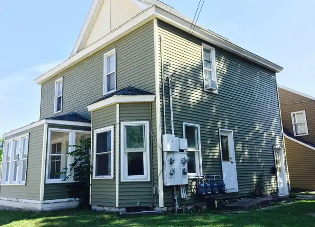 Property at 1632 Waterloo Rd, Cedar Falls, IA, 50613, 2 beds, 1 bath, [object Object]