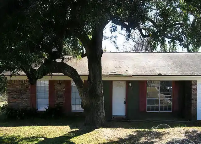 Property at 5701 Scotland Rd, Pensacola, FL, 32526, 3 beds, 2 baths, [object Object]