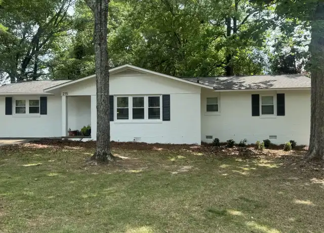 Property at 215 Green St, Auburn, AL, 36830, 4 beds, 2.5 baths, [object Object]