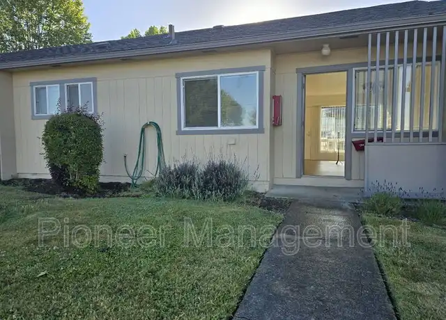 Property at 1663 NE Vine St, Roseburg, OR, 97470, 2 beds, 1 bath, [object Object]