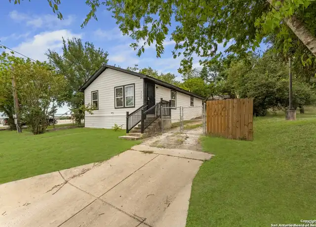 Property at 928 Hedges St, San Antonio, TX, 78203, 2 beds, 1 bath, [object Object]