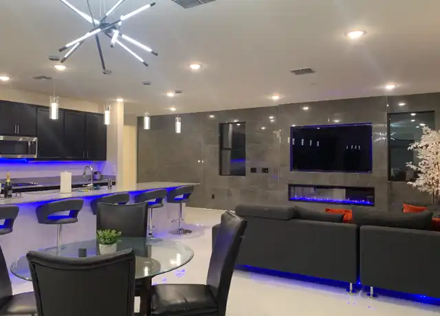 Property at 8844 W Lamar Rd, Glendale, AZ, 85305, 3 beds, 2.5 baths, [object Object]