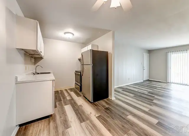 Property at Casalon Parkway Apartments - 200 Casalon Pkwy, O'Fallon, MO, 63366, 1 bed, 1 bath, [object Object]