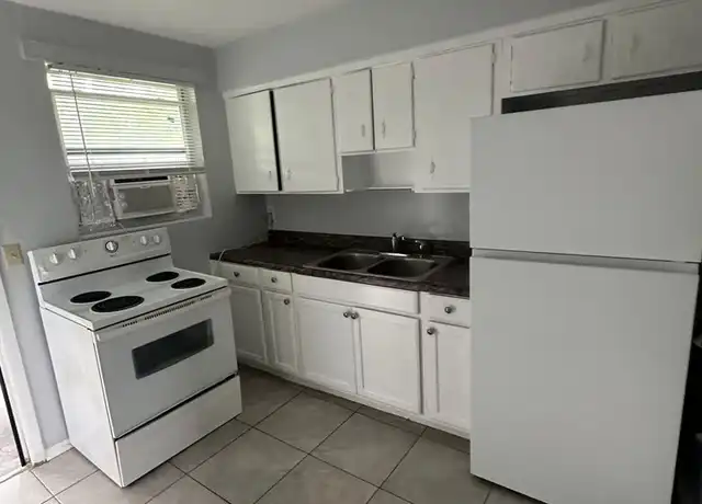 Property at 2020 Palafox St Unit 4, Jacksonville, FL, 32209, 2 beds, 1 bath, [object Object]