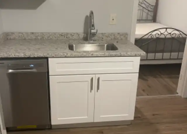 Property at 72 Chapman St Unit 3, Willimantic, CT, 06226, 2 beds, 1 bath, [object Object]