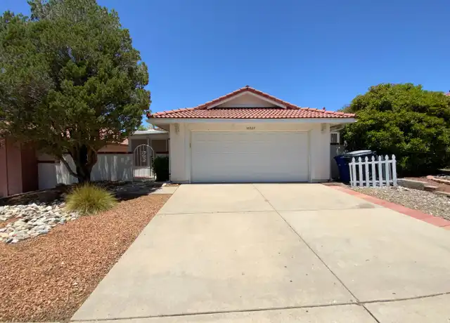 Property at 10327 Casador del Oso NE, Albuquerque, NM, 87111, 3 beds, 2 baths, [object Object]
