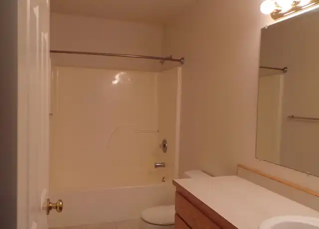 Property at 931 SE Ely St Unit A101, Oak Harbor, WA, 98277, 2 beds, 1 bath, [object Object]