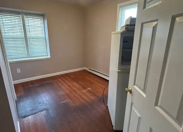 Property at 80 Yarmouth Rd Unit 2, Hyannis, MA, 02601, 0 beds, 1 bath, [object Object]