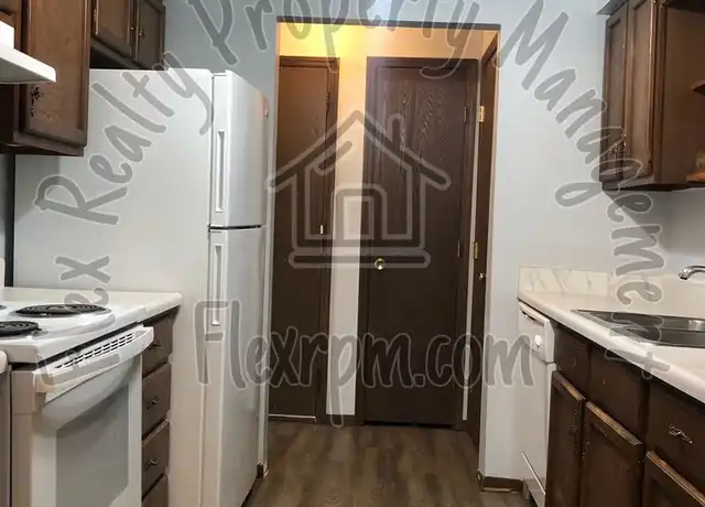 Property at 3353 W Laskey Rd Unit 6, Toledo, OH, 43623, 2 beds, 1 bath, [object Object]