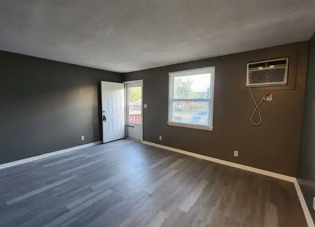 Property at 108 Tandy Dr Unit B, Clarksville, TN, 37042, 1 bed, 1 bath, [object Object]