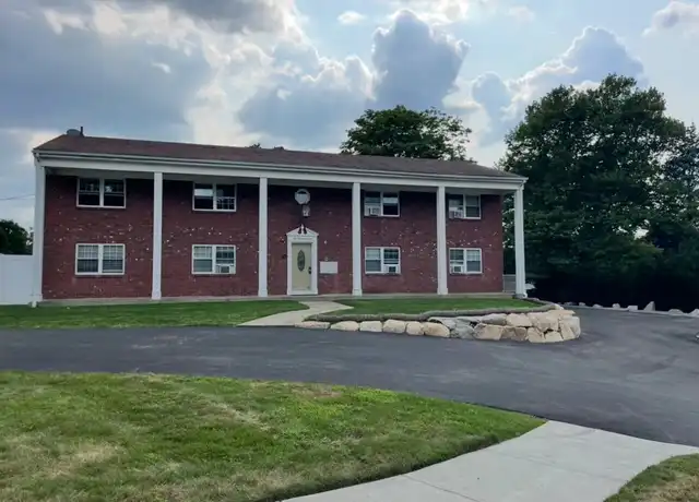 Property at 1077 Pontiac Ave, Cranston, RI, 02920, 2 beds, 1 bath, [object Object]