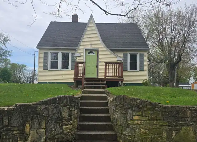 Property at 928 W 11th St, Muncie, IN, 47302, 3 beds, 1 bath, [object Object]