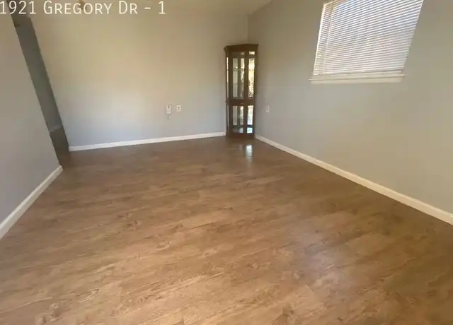 Property at 1921 Gregory Dr Unit 1, Amarillo, TX, 79106, 3 beds, 1 bath, [object Object]