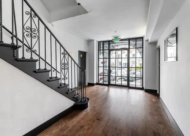 Property at 425 S Detroit St, Los Angeles, CA, 90036, 0 beds, 1 bath, [object Object]