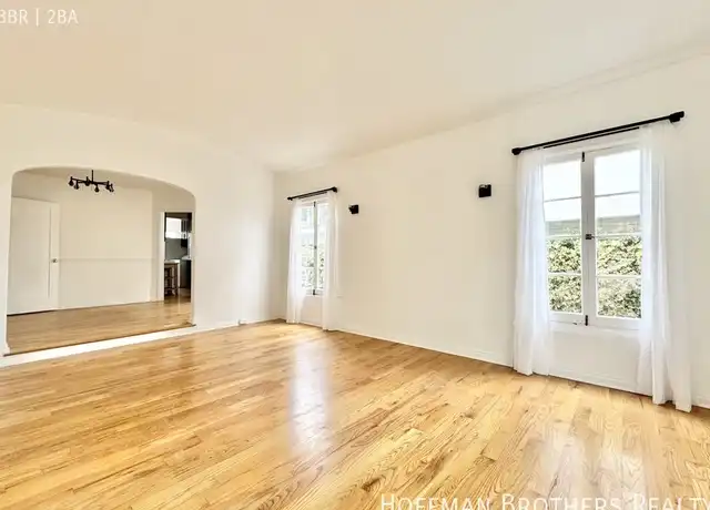 Property at 1450 S Wooster St, Los Angeles, CA, 90035, 3 beds, 2 baths, [object Object]