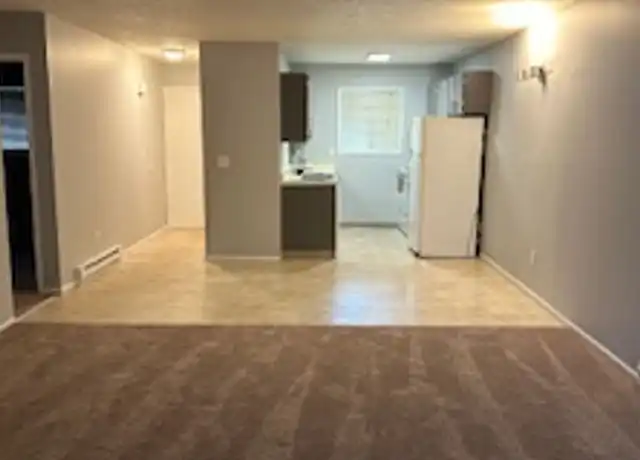 Property at 8924 SW 30th Ave Unit 8924-21, Portland, OR, 97219, 2 beds, 1 bath, [object Object]