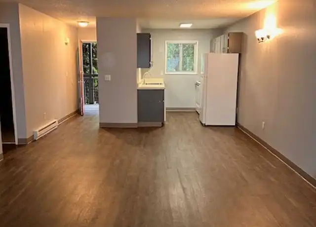 Property at 8924 SW 30th Ave Unit 8924-21, Portland, OR, 97219, 2 beds, 1 bath, [object Object]