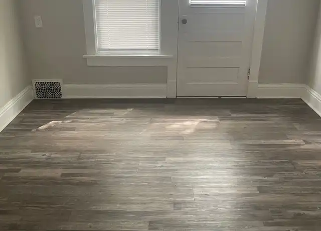 Property at 1014 Oak St, Beloit, WI, 53511, 1 bed, 1 bath, [object Object]
