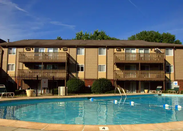 Property at Turtle Creek Apartments - 8253 Harcourt Rd, Indianapolis, IN, 46260, 1 bed, 1 bath, [object Object]