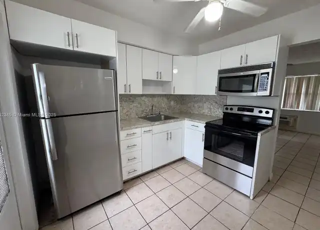 Property at 606 SW 8th St Unit A, Hallandale Beach, FL, 33009, 2 beds, 1 bath, [object Object]