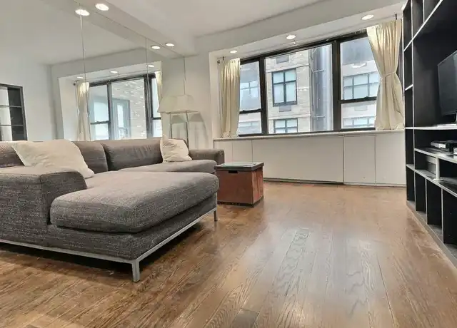 Property at 210 E 47th St Unit 5J, New York, NY, 10017, 1 bed, 1 bath, [object Object]