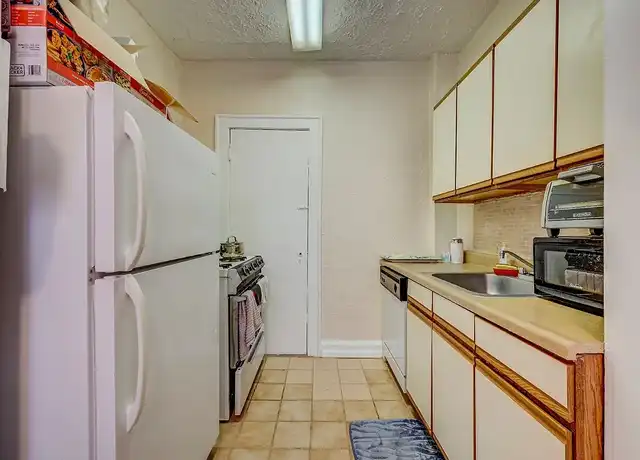 Property at Heights Apartments on Overlook - 2450 Overlook Rd, Cleveland, OH, 44106, 1 bed, 1 bath, [object Object]