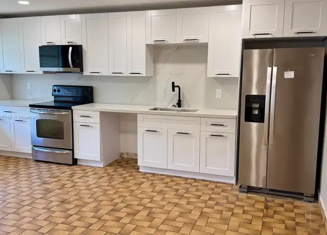 Property at 4088 SW 51st St Unit C, Fort Lauderdale, FL, 33314, 3 beds, 2 baths, [object Object]