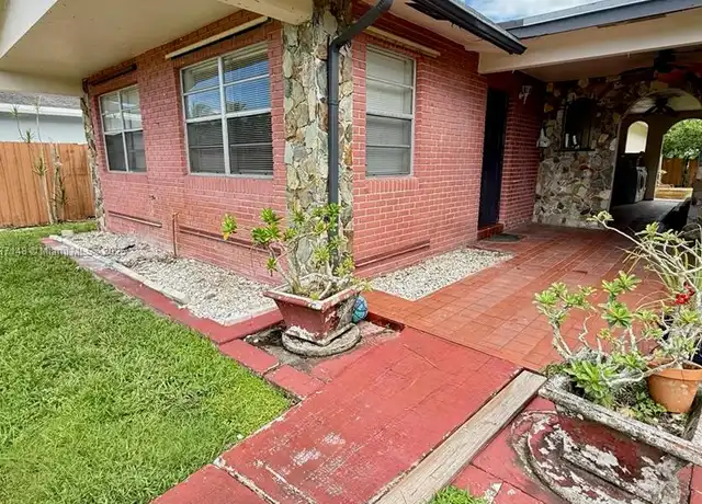 Property at 4088 SW 51st St Unit C, Fort Lauderdale, FL, 33314, 3 beds, 2 baths, [object Object]