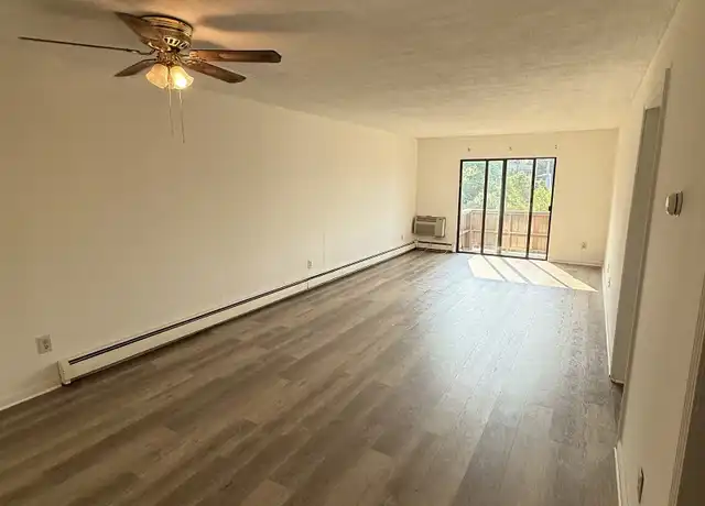Property at 40 California St Unit C21, Stratford, CT, 06615, 1 bed, 1 bath, [object Object]