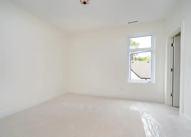 Property at 2130 Brookside Parkway North Dr Unit 4, Indianapolis, IN, 46201, 1 bed, 1 bath, [object Object]