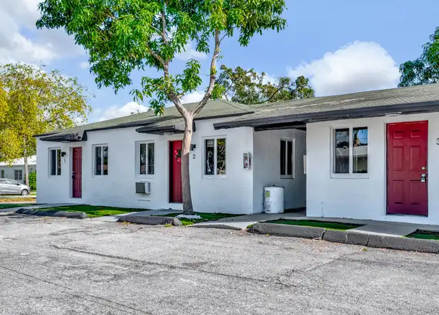 Property at 2308 Jackson St, Hollywood, FL, 33020, 1 bed, 1 bath, [object Object]
