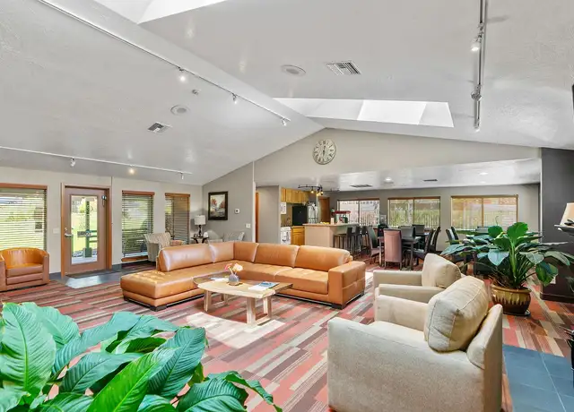 Photo of 10764 SE Sunnyside Rd, Clackamas, OR 97015