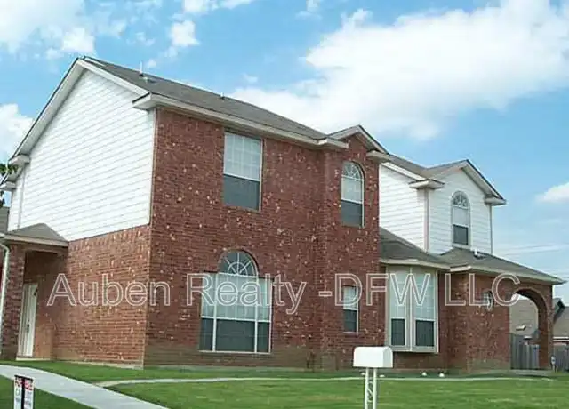 Property at 815 Valleybrooke Dr, Arlington, TX, 76001, 3 beds, 2.5 baths, [object Object]