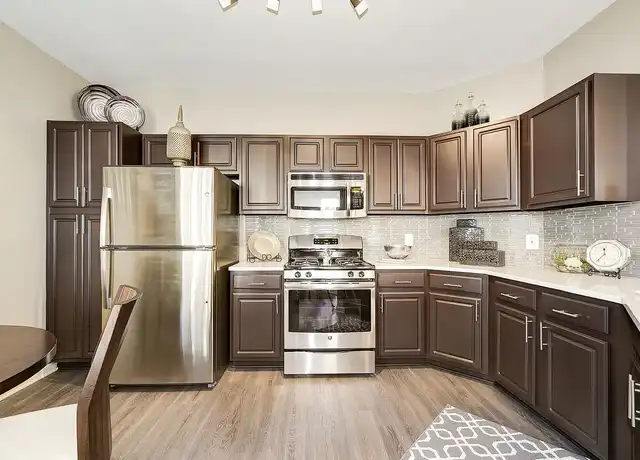 Property at Huntington at King Farm - 801 Elmcroft Blvd, Rockville, MD, 20850, 1 bed, 1 bath, [object Object]
