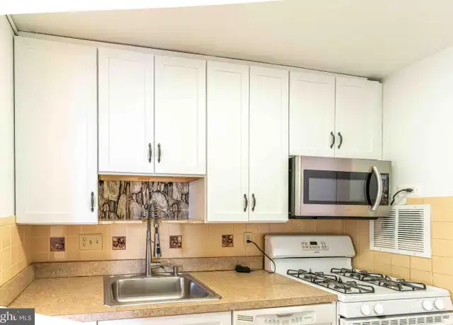 Property at 4343 Cherry Hill Rd #305, Arlington, VA, 22207, 2 beds, 1.5 baths, [object Object]