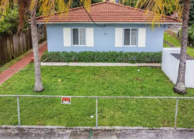 Property at 976 NW 6th St Unit 6, Miami, FL, 33136, 1 bed, 1 bath, [object Object]