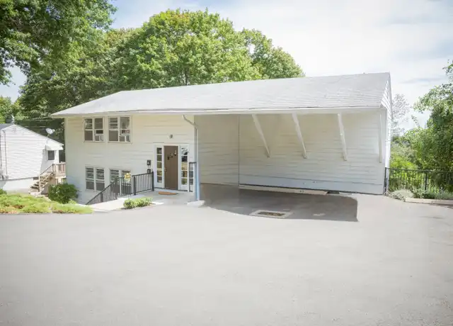 Property at 21 Hillside Ave Unit B2, New Haven, CT, 06512, 2 beds, 1 bath, [object Object]