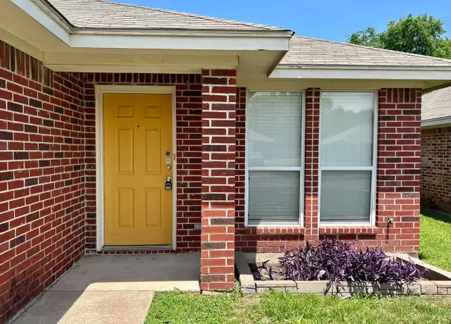 Property at 327 Schumacher Dr, Burleson, TX, 76028, 2 beds, 1 bath, [object Object]