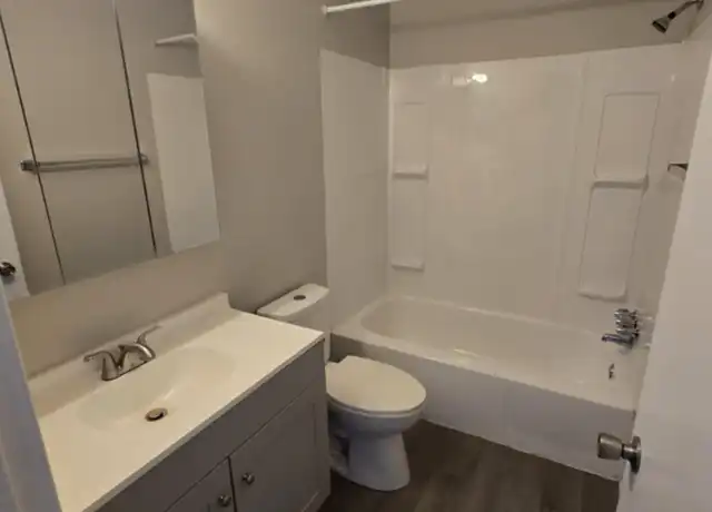 Property at 1804 Woodlawn Ave NW, Canton, OH, 44708, 1 bed, 1 bath, [object Object]