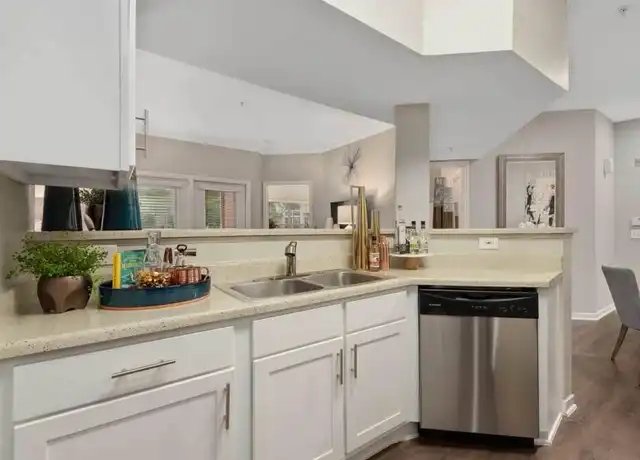 Property at 806 Holmes Rd, Houston, TX, 77045, 2 beds, 2 baths, [object Object]