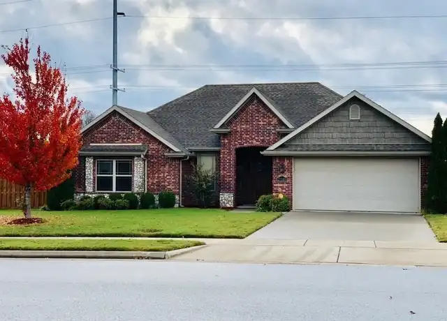 Property at 2800 SW Calm Ridge Rd, Bentonville, AR, 72713, 3 beds, 2 baths, [object Object]