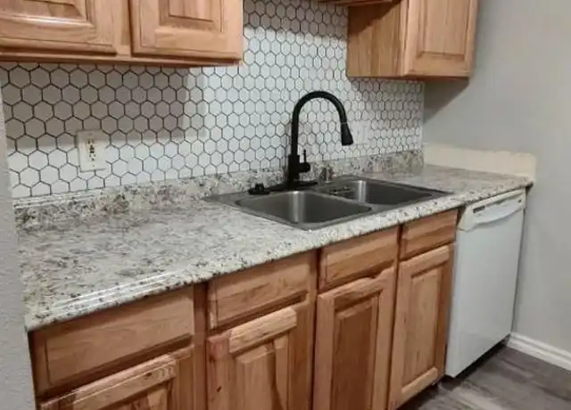 Property at 425 E Fountain Pl Unit 204, Manitou Springs, CO, 80829, 2 beds, 1 bath, [object Object]