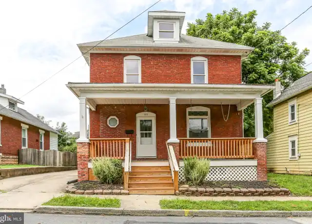 Property at 315 10th St, New Cumberland, PA, 17070, 4 beds, 2 baths, [object Object]