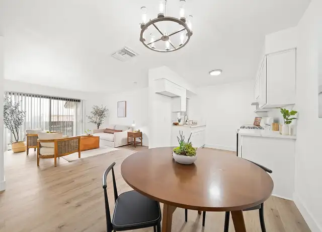 Photo of 1515 Rosecrans Ave, Compton, CA 90221